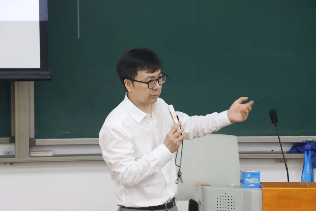 DolphinDB 高校行 | 三校巡讲，解码量化金融前沿科技
